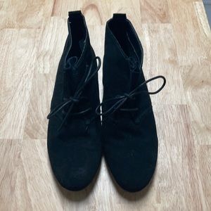 Black suede Nine West tie booties size 7